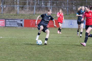 Bild 126 - wBJ VfL Pinneberg - Waldd�rfer SV : Ergebnis: 5:0